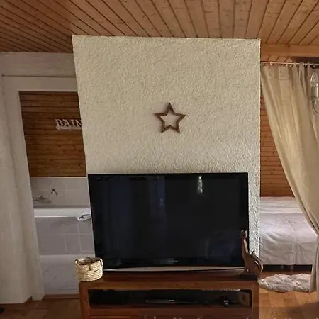 Vue Et Emplacement Exceptionnels, Toutes Commodités, Desservi Bus Lausannois Apartment